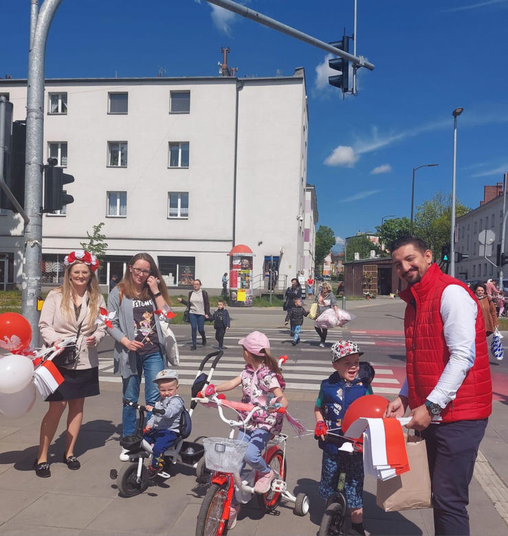 Piekary Śląskie. Trwa akcja Wywieś Flagę