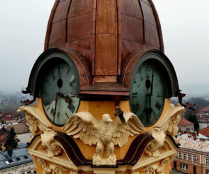 Słynny sądecki zegar znowu zatrzymał się. Znamy powód! 
