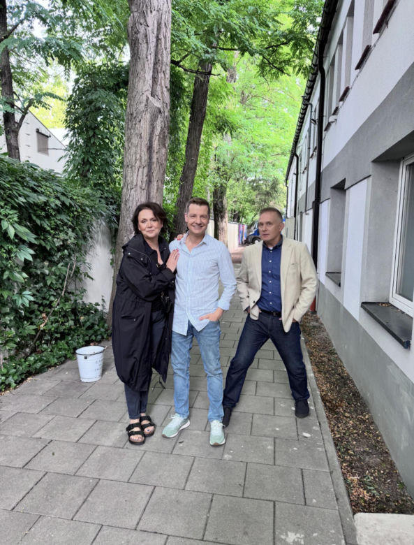 M jak miłość. Paweł (Rafał Mroczek), Artur (Robert Moskwa), Marysia (Małgorzata Pieńkowska)