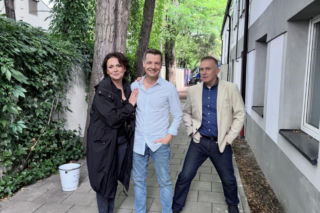M jak miłość. Paweł (Rafał Mroczek), Artur (Robert Moskwa), Marysia (Małgorzata Pieńkowska)