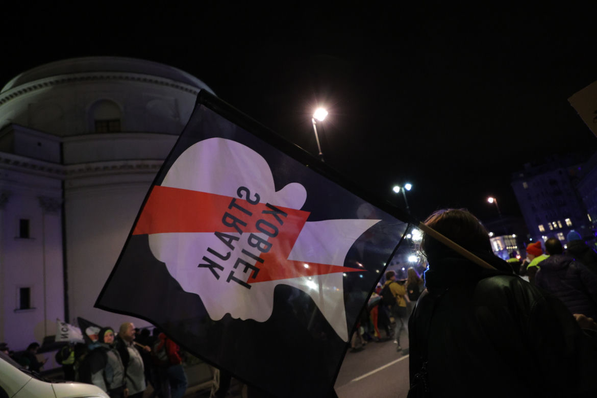 Strajk Kobiet w Warszawie. Tłumy znów wychodzą na ulice