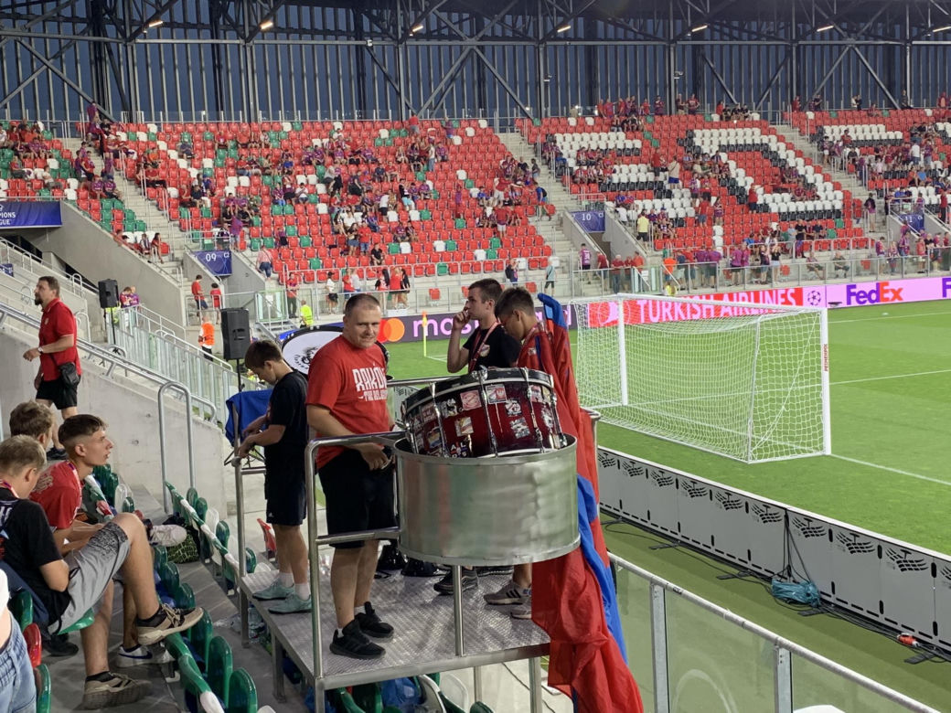 Świetna zabawa podczas meczu Raków Częstochowa - FC Kopenhaga 