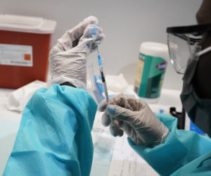 Przez nakazy brakuje pracowników