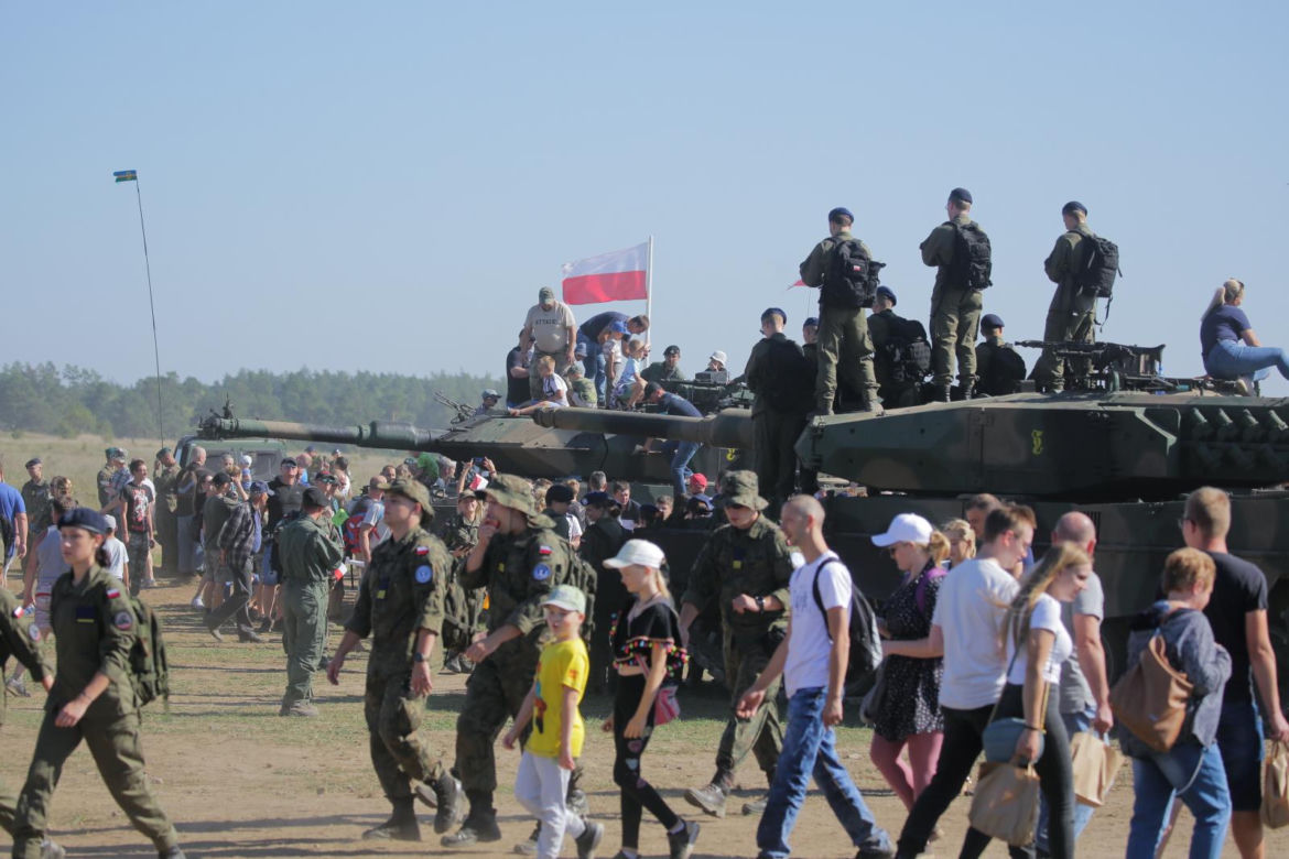 Jesienny ogień 2023. Na poligonie w Orzyszu zaprezentowano nowoczesny sprzęt wojskowy [ZDJĘCIA]