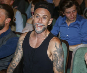 Kiedyś mroczny metalowiec z podziemia. Tak na przestrzeni lat zmieniał się Adam Darski z Behemotha