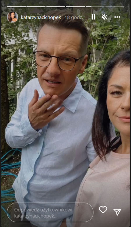 M jak miłość na planie. Kinga (Katarzyna Cichopek), Piotrek (Marcin Mroczek) w siedlisku w Grabinie