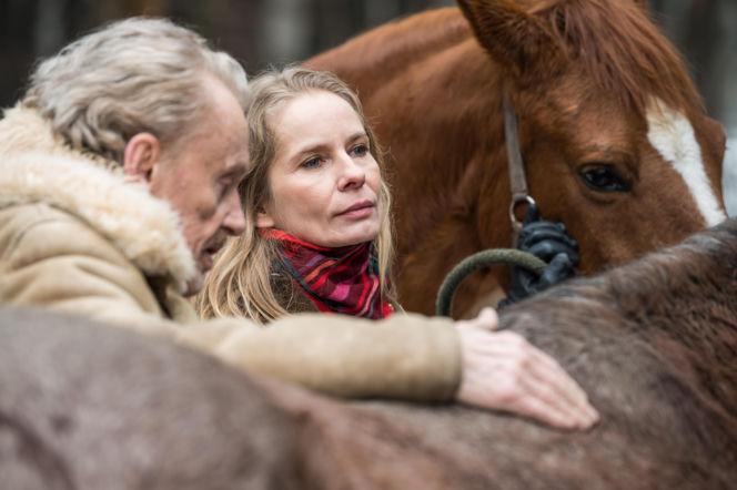 Magdalena Cielecka w spektaklu Teatru Telewizji "Wszystko na sprzedaż"