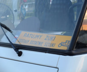 Ścigali się, kto...wolniejszy. To jedna z konkurencji I Zlotu Pojazdów FSC i PRL, który odbył się w Lublinie
