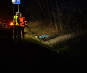 Jechał rowerem do pracy w piekarni. Zmiotła go ciężarówka