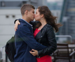 Na Wspólnej odc. 2198. Dominik (Mateusz Gąsiewski), Kasia (Julia Chatys)