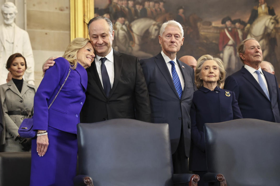 Dopiero teraz pokazali, co zrobiła Hillary Clinton na inauguracji! Zagadkowa sprawa