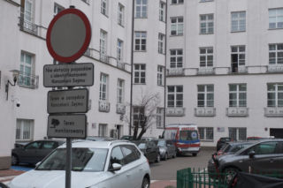 Wiemy, ile Kancelaria Sejmu przeznacza na nagrody. Kwota robi wrażenie