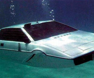 Lotus Esprit Submarine