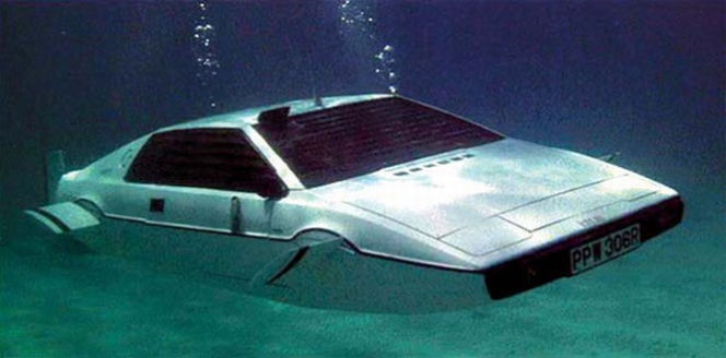 Lotus Esprit Submarine