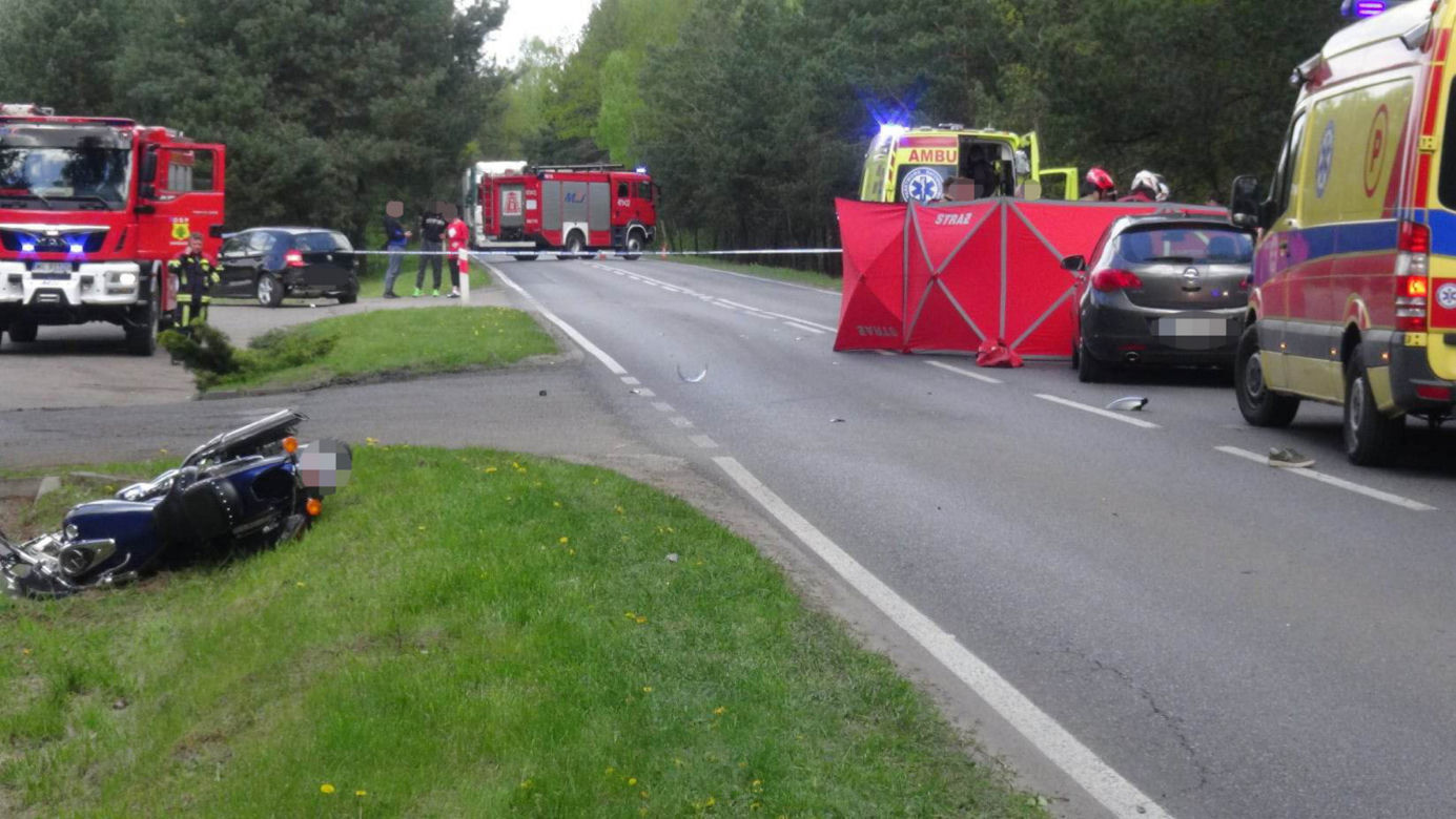 Śmierć na drodze pod Legionowem. Motocyklista zginął przejechany przez samochód