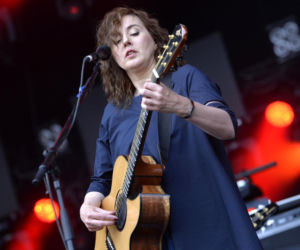 Tak wygląda dorosły syn Edyty Bartosiewicz. Podobny do znanej mamy?