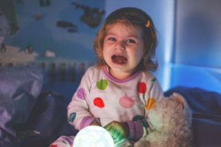 Wieczorne awantury dziecka? Przyczyną może być nawyk, którym chcesz wspierać jego samodzielność