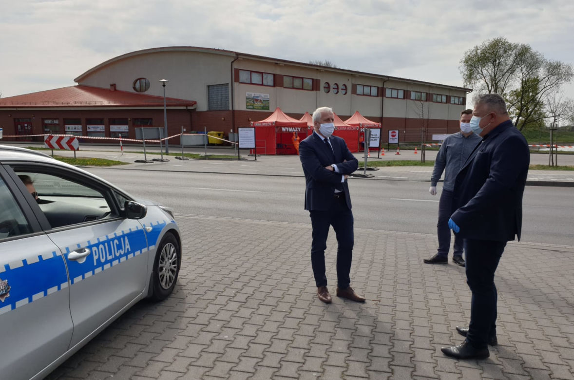 Na Dolnym Śląsku ruszają punkty testowe na obecność koronawirusa drive-thru