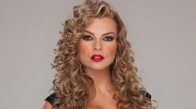 Prawdziwe uczucie (Amores verdaderos). Kendra Ferretti (Marjorie de Sousa) 