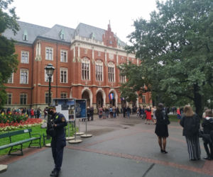 Alarm bombowy w Collegium Novum na Uniwersytecie Jagiellońskim