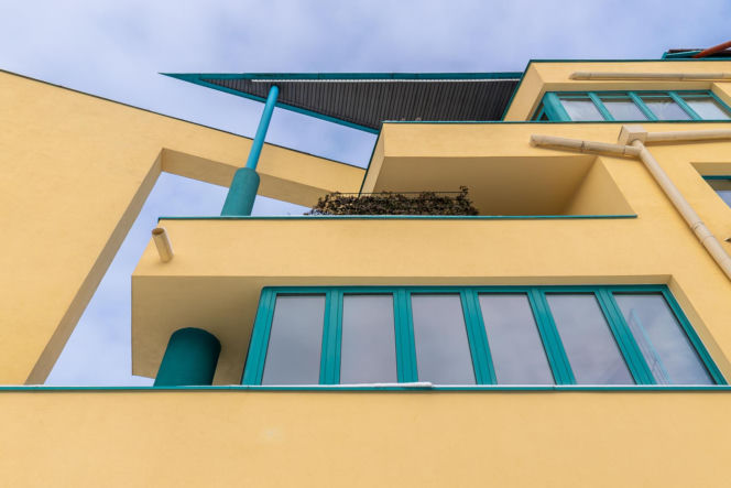 Budynki mieszkalno-usługowe przy ul. Bażantarni, Warszawa