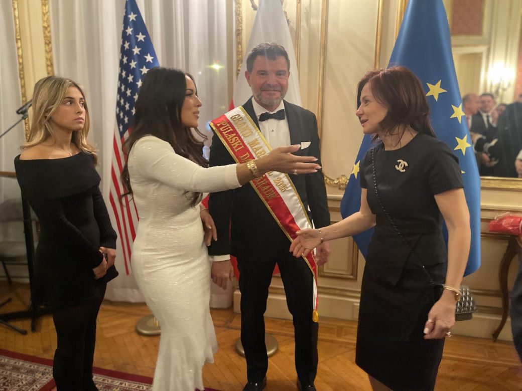 Szarfowanie Wielkiego Marszałka Parady Pułaskiego 2025