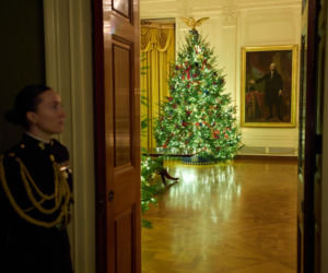 Melania Trump udekorowała Biały Dom. Święta lepsze niż za Bidena?