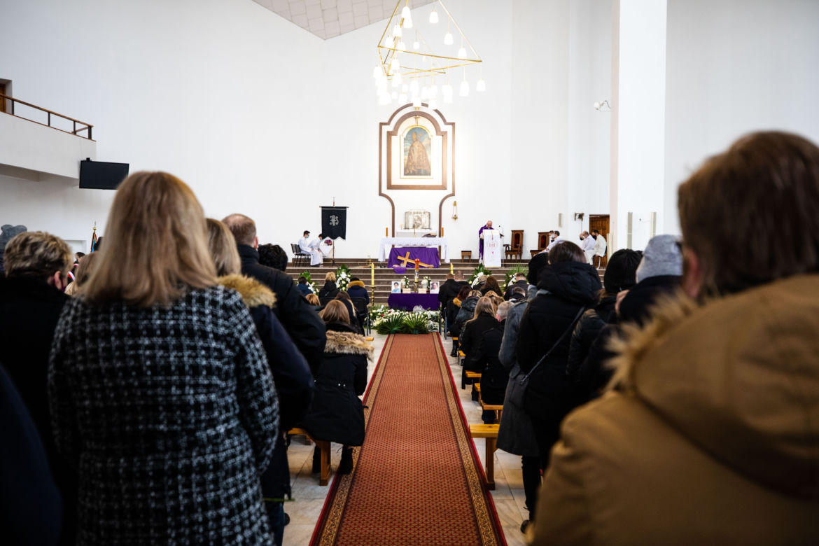 Pogrzeb Aleksandry i Oliwii z Częstochowy