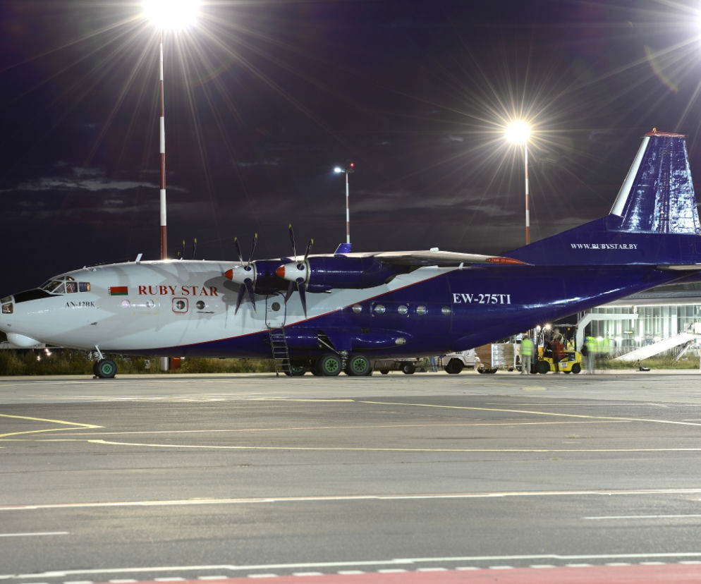 Antonow An-12