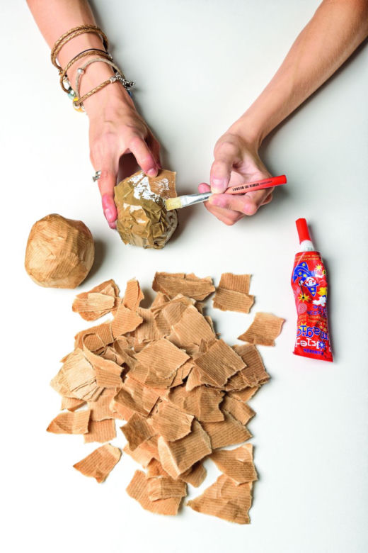 Dekoracyjne jabłka z papier-mâché