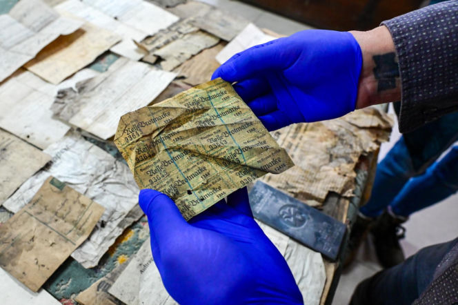 Dokumenty przeleżały na strychu prawie 100 lat