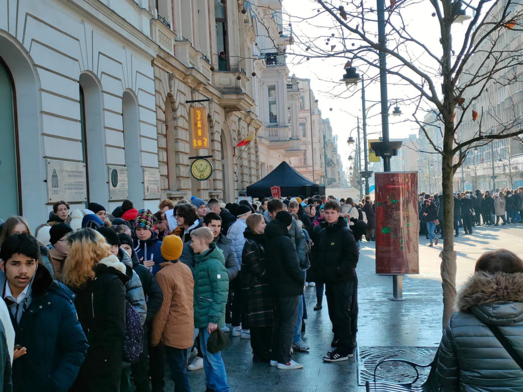 Polonez dla Łodzi. Zobacz, jak zatańczyli go mieszkańcy