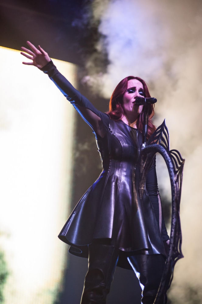 Misternie zaplanowane wizualne widowisko – Epica, Amaranthe i Charlotte Wessels zagrali w Warszawie [RELACJA]