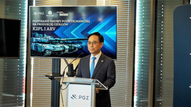 4 umowy wykonawcze Bumar-Łabędy