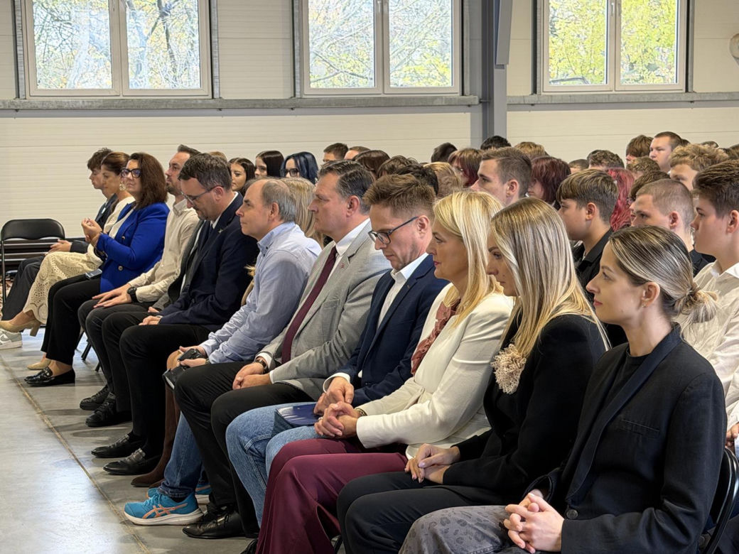 Kolejna szansa i możliwości dla uczniów siedleckiej Kolejówki! Szkoła podpisała umowę ze spółką kolejową POLREGIO