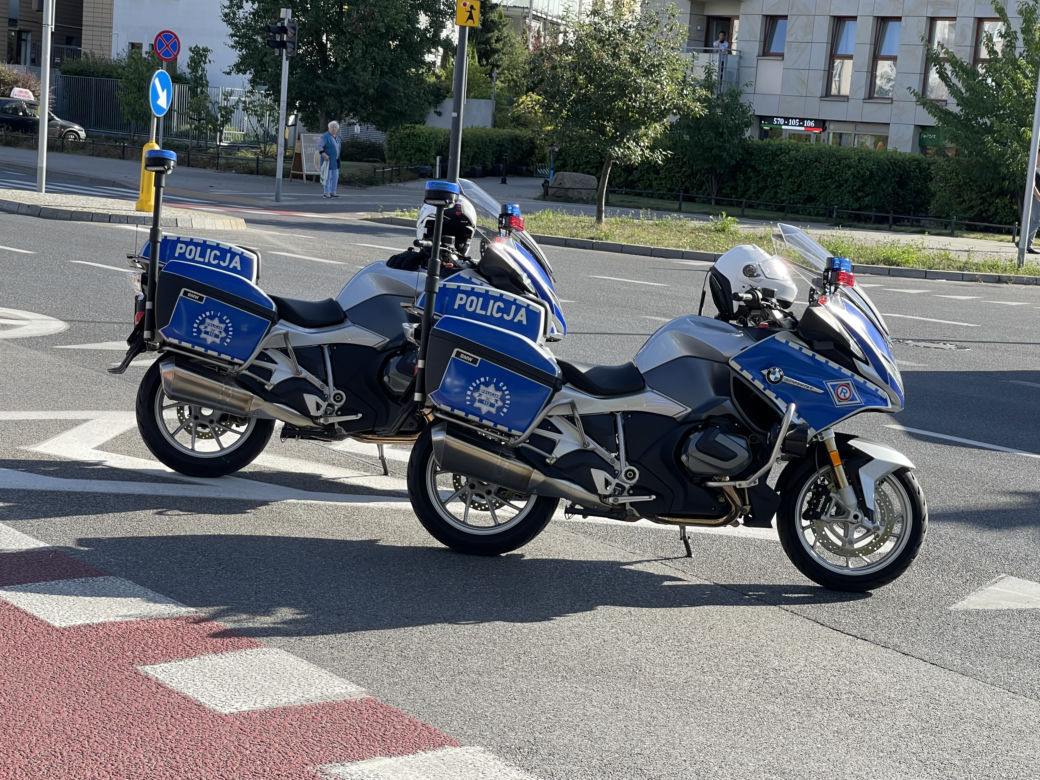 Makabra na Ursynowie. Kompletnie pijany kierowca staranował rowerzystę. Wydmuchał 4 promile!