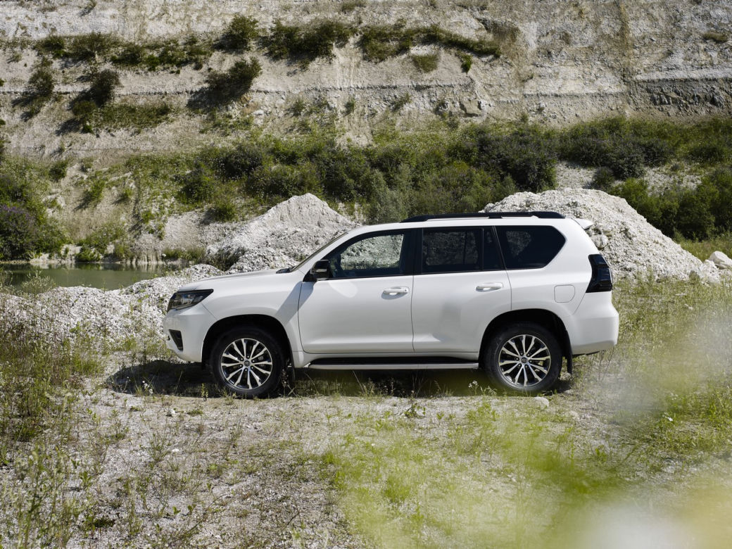 2020 Toyota Land Cruiser 