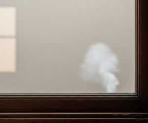 Zatruł się czadem w płonącym domu. Jaką decyzję podjął 72-latek?