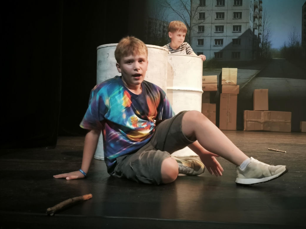 Spektakl na zakończenie warsztatów teatralnych w Teatrze Miejskim w Lesznie 