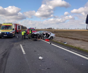 Wypadek na drodze Kąkolewo-Garzyn. Wezwano śmigłowiec