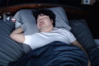 Streamer zarobił 60 tysięcy złotych w jedną noc. Wystarczyło, że nie spał!
