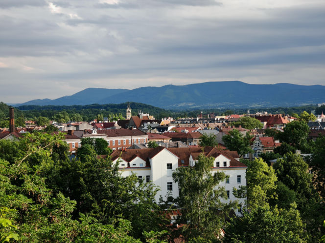 To jedno z najstarszych miast na Śląsku. Jest stolicą historycznej krainy