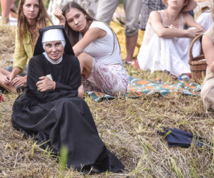 Danuta Stenka i Małgorzata Mikołajczak w bikini z planu filmu Klecha