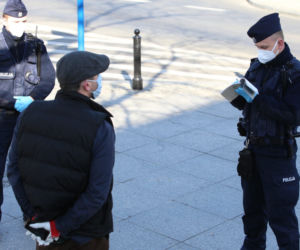 Dostał mandat,  a może szedł na obchody?