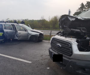 Wypadek na A1. Zderzyły się dwa samochody. 7 osób jest poszkodowanych