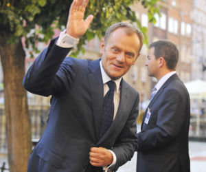 Donald Tusk (53 l.) - 664 000 zł