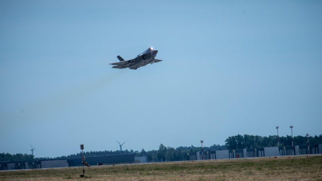 Ważny wysłannik USA przyjedzie do Polski. Powód? Przejęcie samolotów F-35 "Husarz"