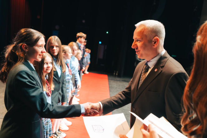 Najzdolniejsi uczniowie odebrali stypendia Prezydenta Miasta Siedlce
