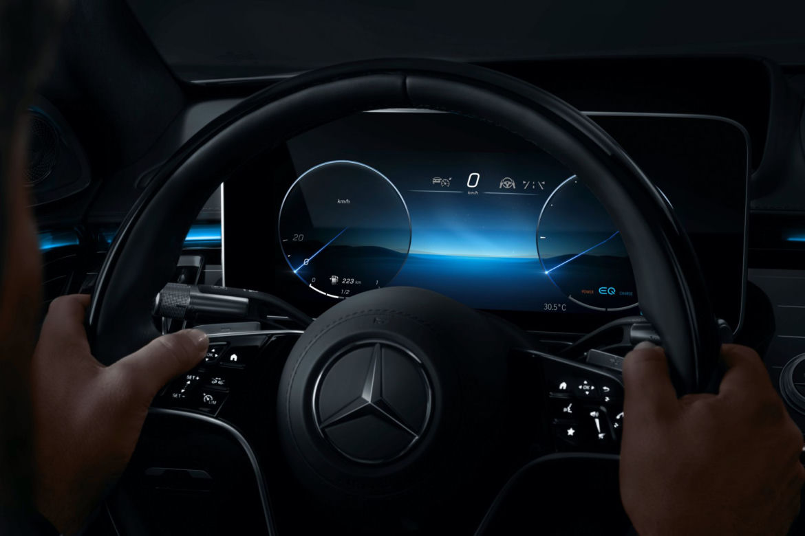 (2021) Nowy Mercedes-Benz Klasy S i jego nowoczesne wnętrze