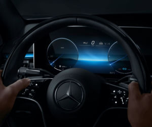 (2021) Nowy Mercedes-Benz Klasy S i jego nowoczesne wnętrze